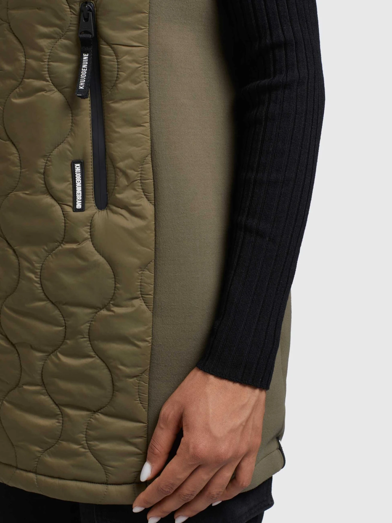 Weste MALIN in Olivgrün Khujo Weste MALIN In Olivgrün -Khujo Verkäufe khujo weste malin in olivgrun 7 scaled